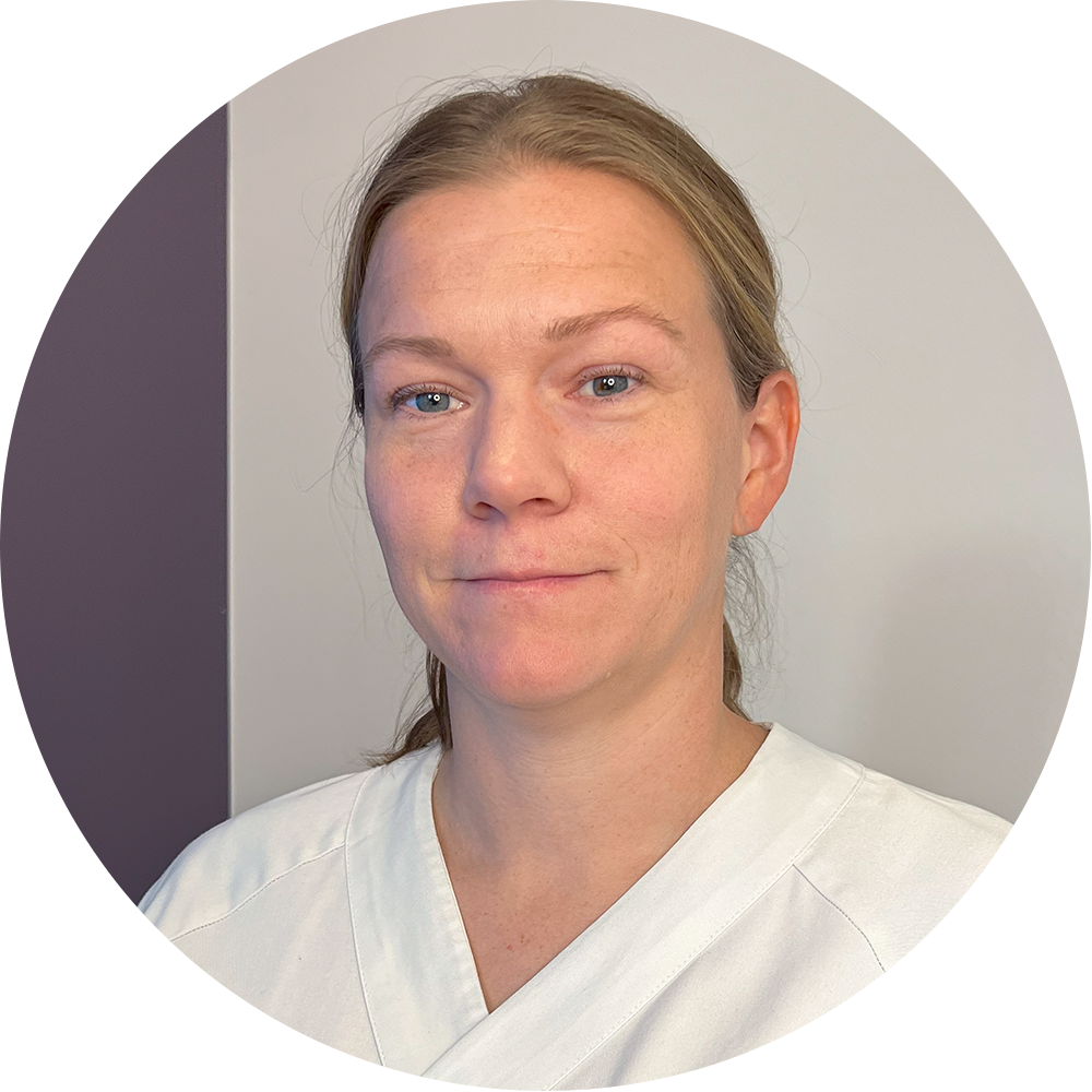 En person med blondt hår