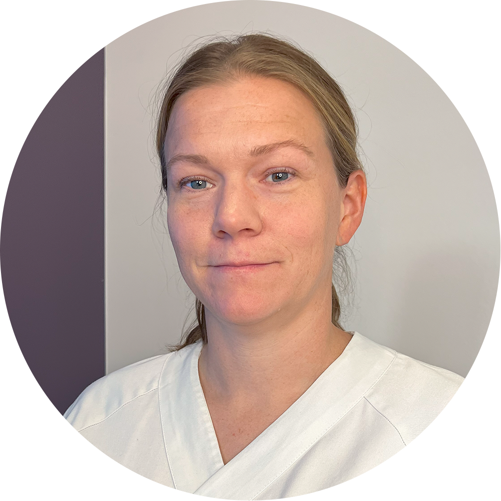 En person med blondt hår