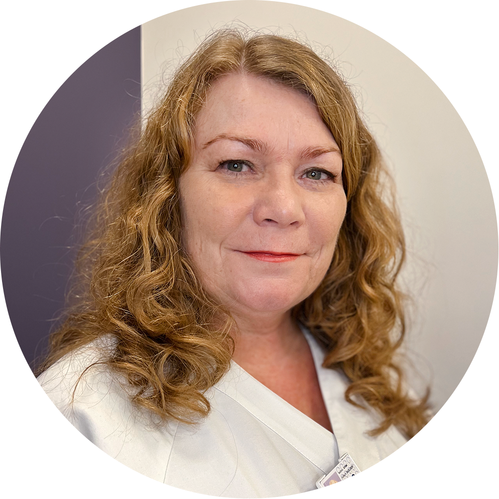 En kvinne med blondt hår