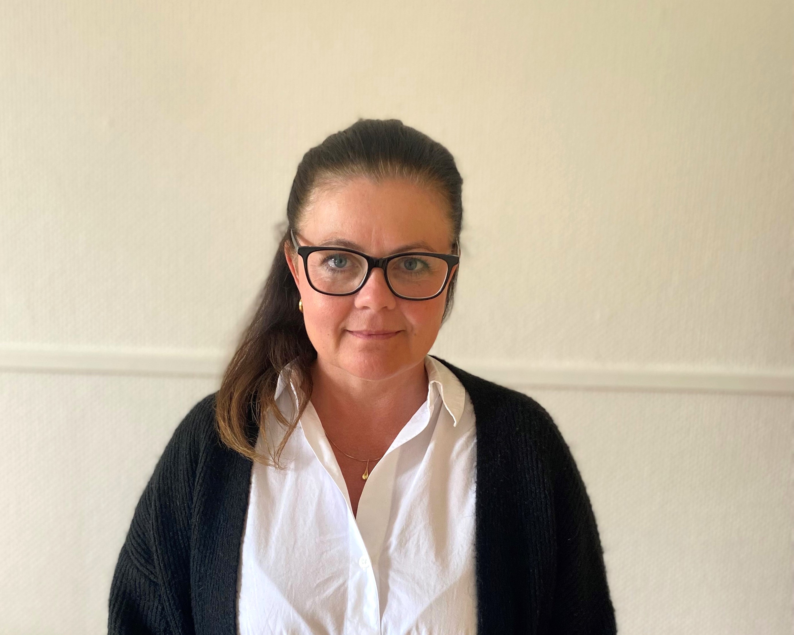 A person wearing glasses