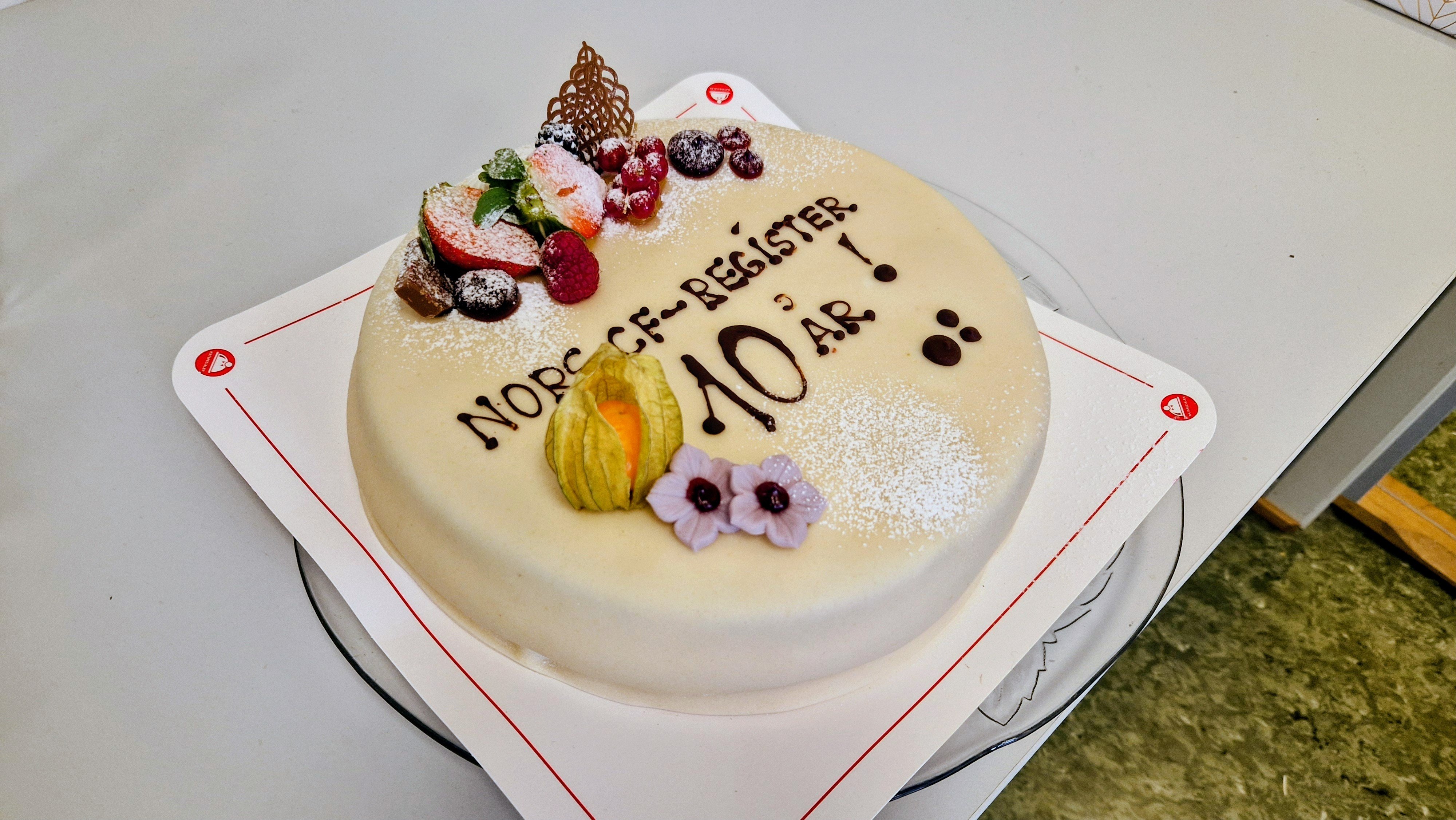 En kake med en melding på