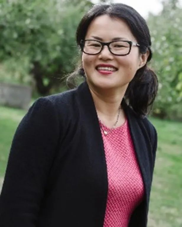 En person med briller