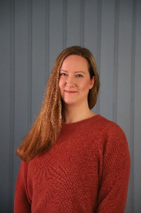 En person med langt hår