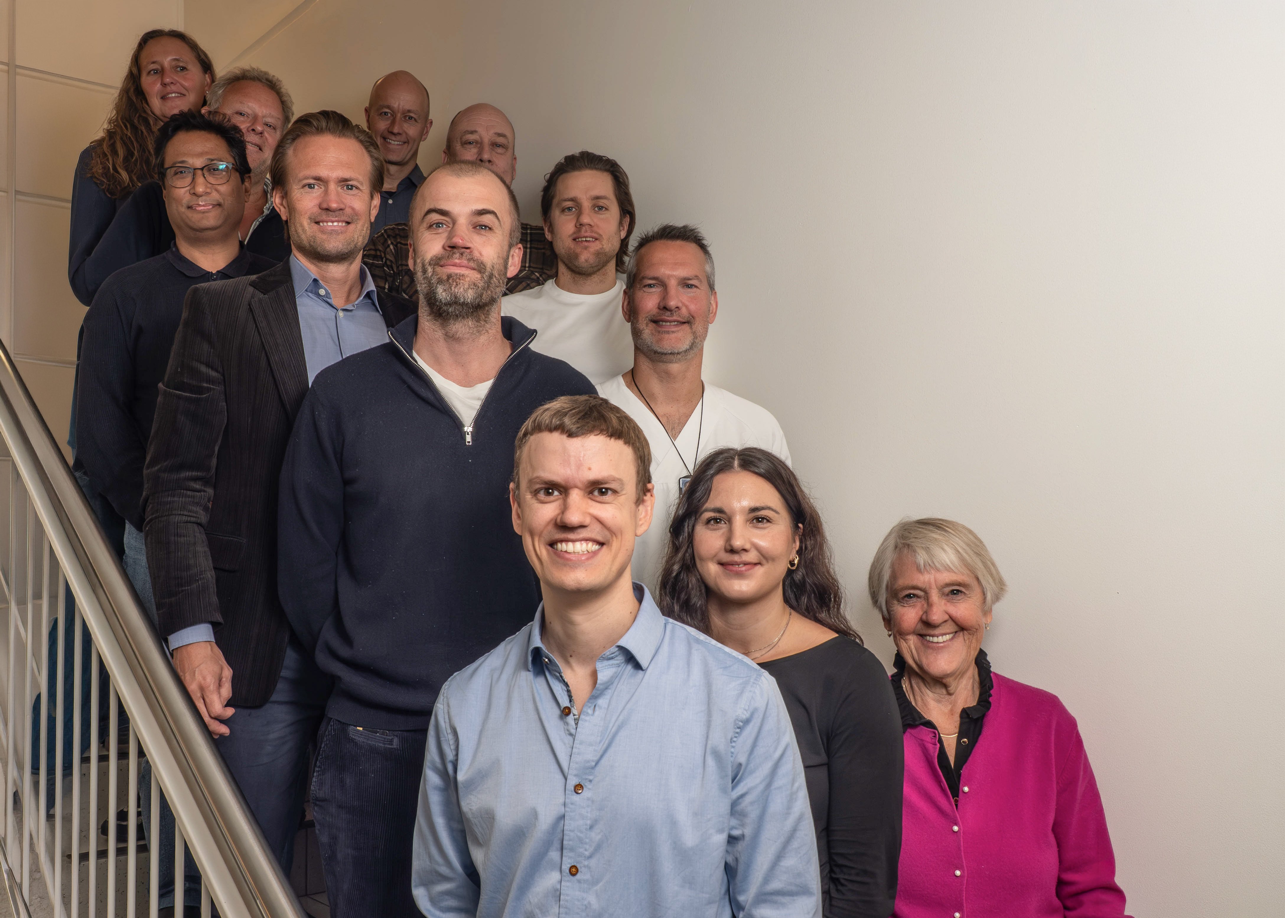 Gruppebilde av de involverte i prosjektet "Accelerating precision treatment for colorectal cancer with deep learning and digital pathology"