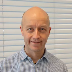 Portrettfoto Tarjei Hveem.