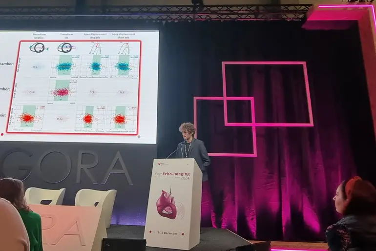 David Pasdeloup on stage for his presentation at EuroEcho