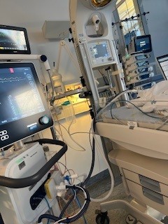 Et rom med medisinsk utstyr