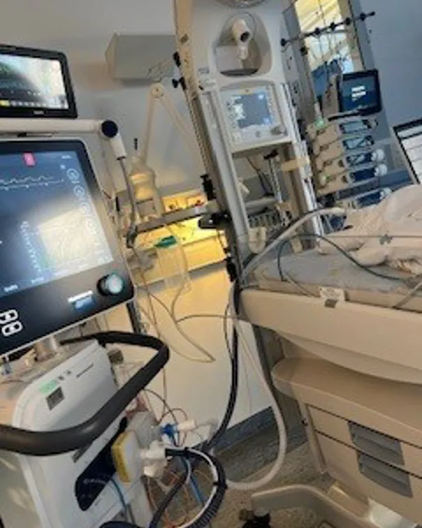 Et rom med medisinsk utstyr