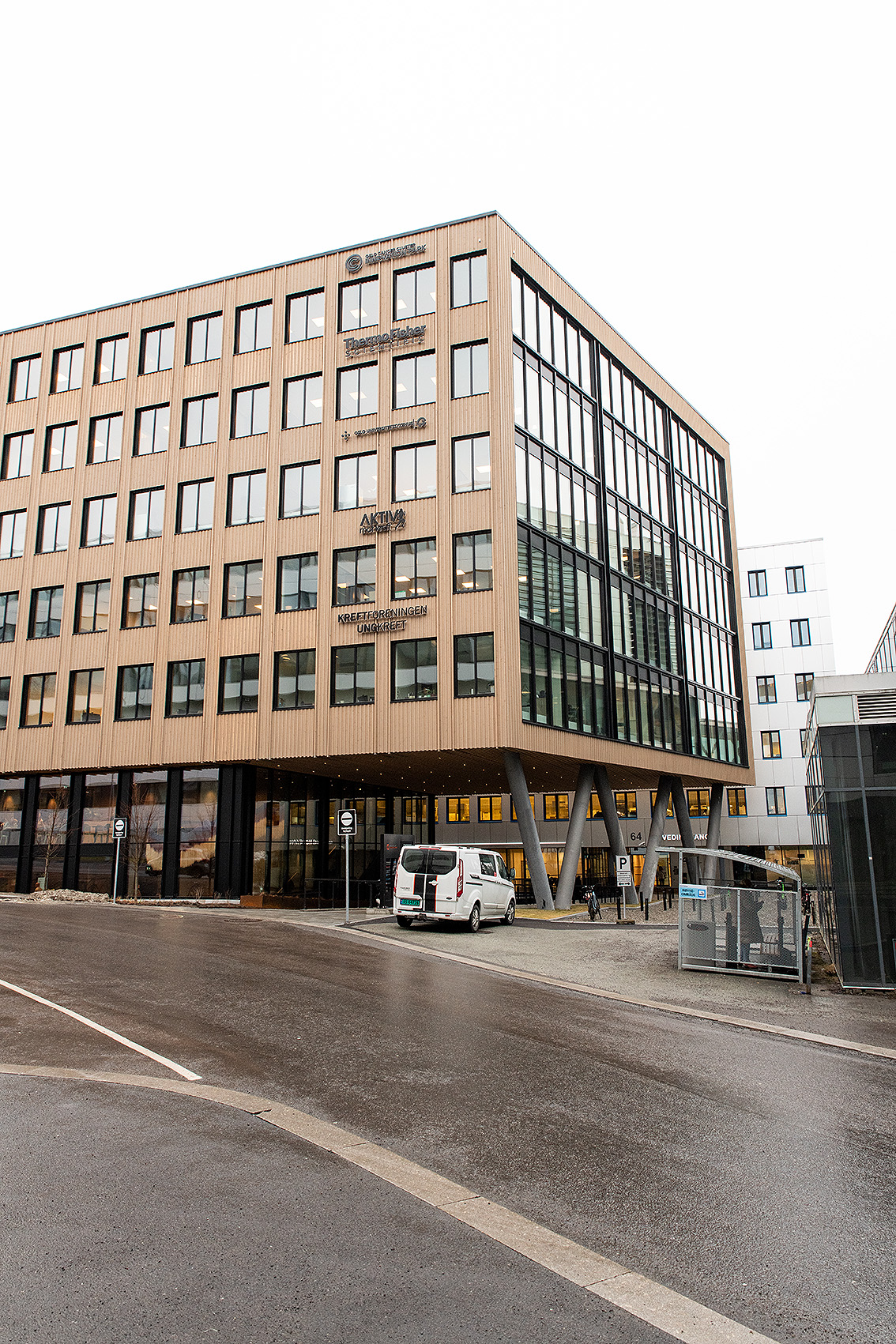 Jon Ugelstads hus, sett fra inngangspartiet på Radiumhospitalet