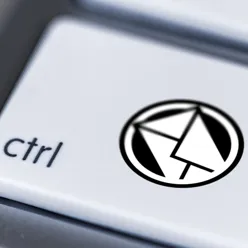 Et nærbilde av en ctrl tast med bilde av et brev på