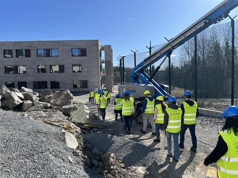 En gruppe bygningsarbeidere