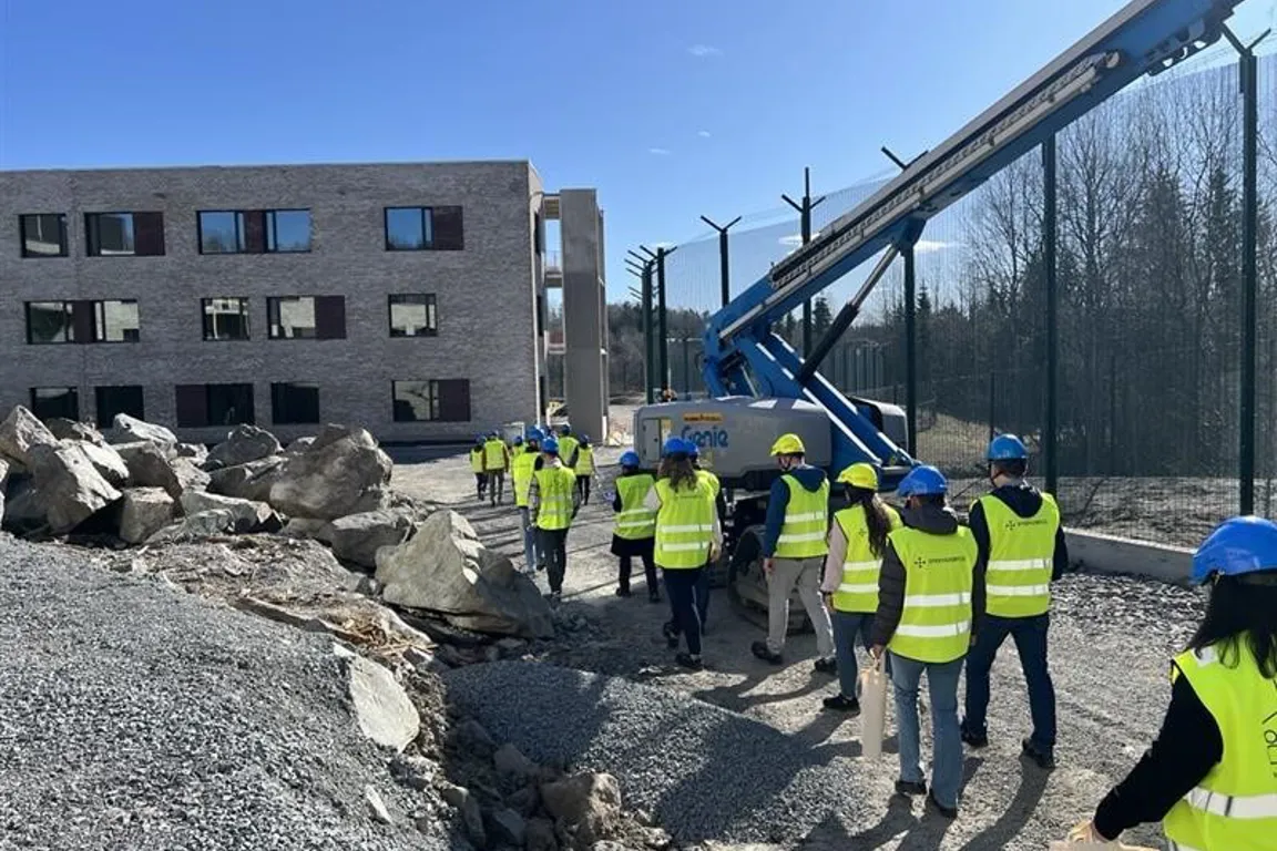 En gruppe bygningsarbeidere