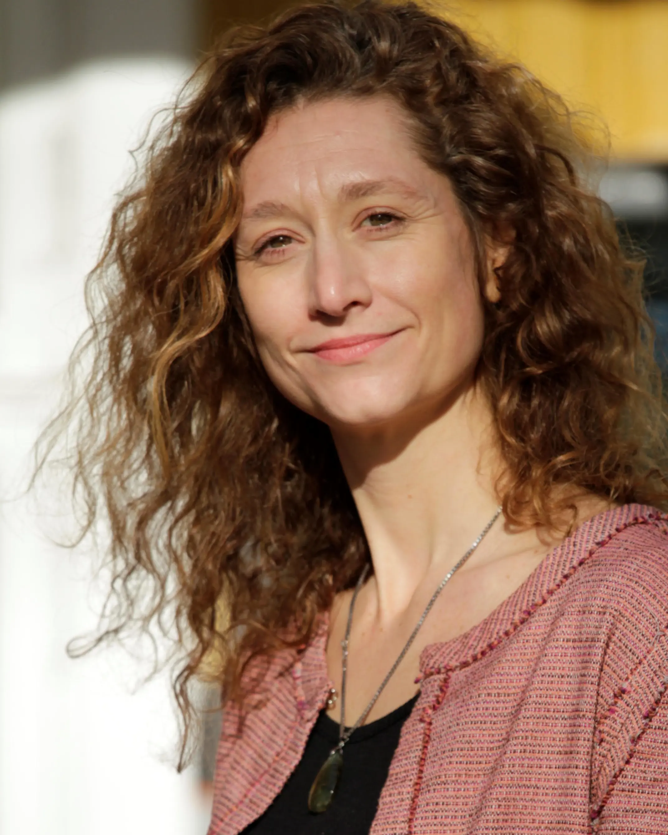 En person med langt hår