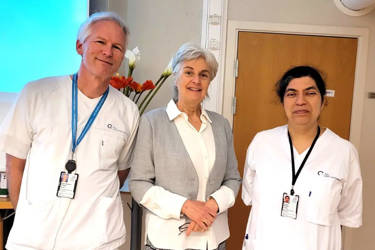 Bilde av de tre første foreleserne på PNES-kurset