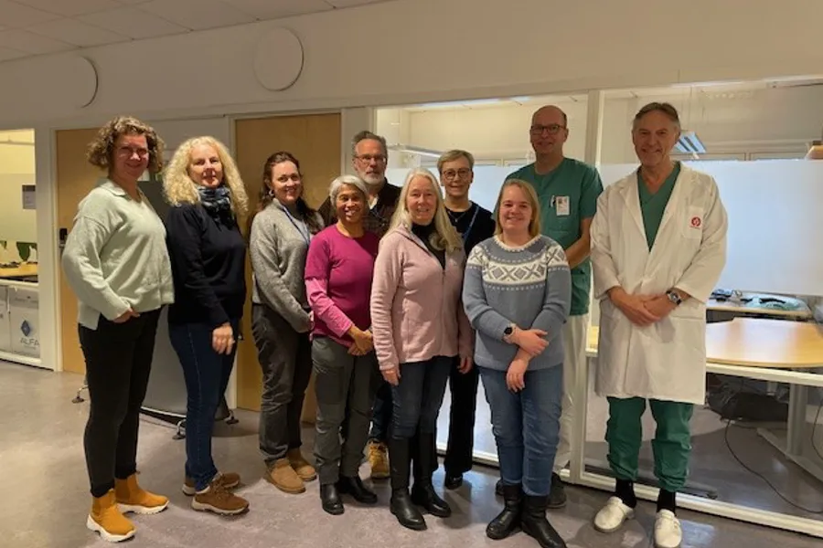 Gruppebilde av brukerrådet i HLK fra venstre Marit Haugdahl, Anne Giertsen, Karen Johanne Amdam, Twinkle Dawes, Nils Einar Wilhelmsen, Veslemøy Ruud, Hilde Tamburplass, Frøydis Løvberg Lien, Bjørn Bendz, Per Snorre Lingaas