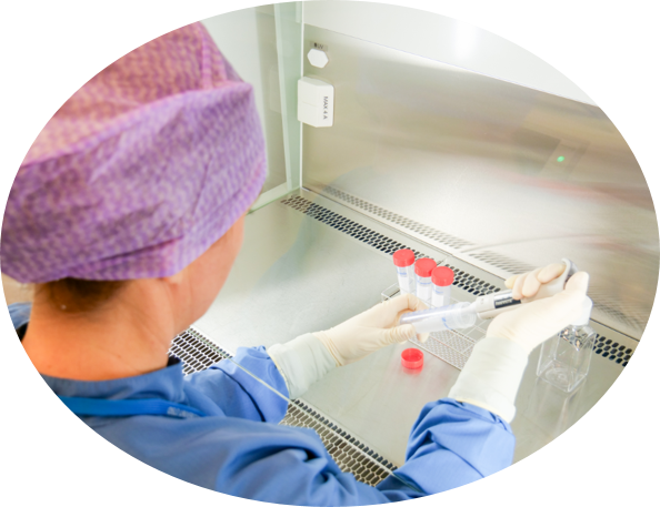 En person i en labfrakk