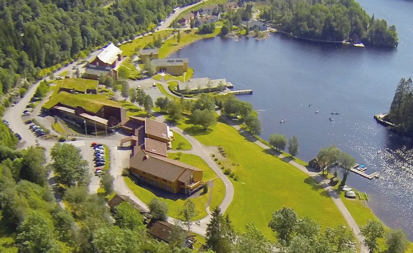 Røde Kors Haugland Rehabiliteringssenter sett ovenfra