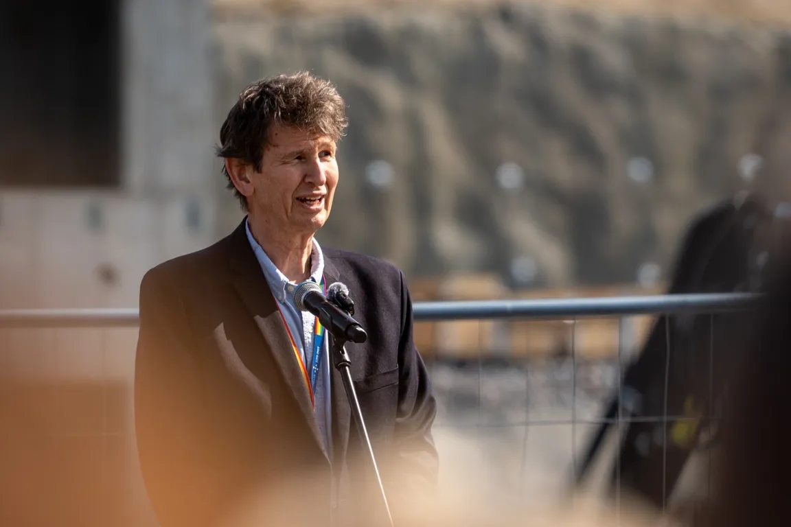 Terje Rootwelt, direktør i Helse Sør-Øst, holder tale