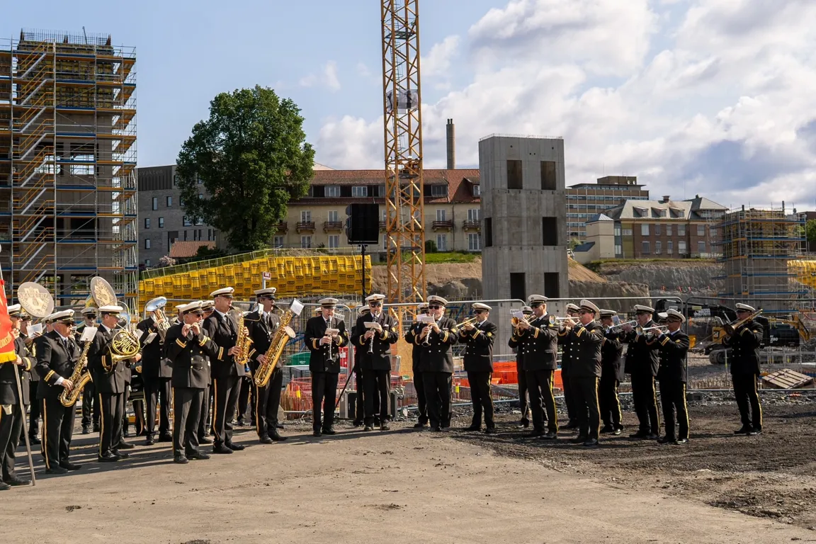 Kampen Janitsjar spiller i full mundur