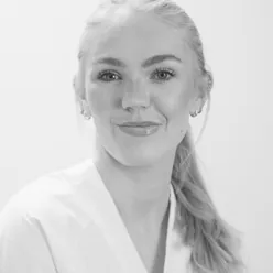 En person med langt hår