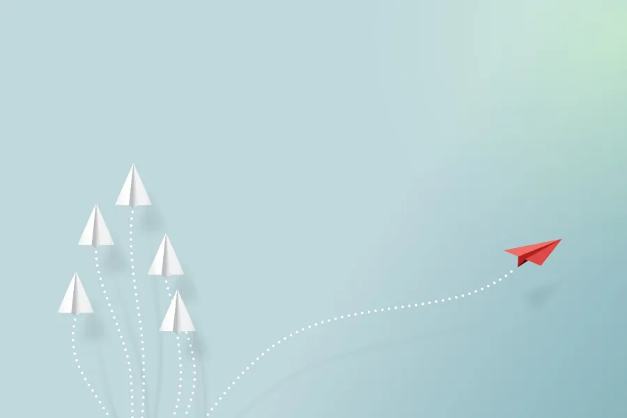 En rakett som flyr på himmelen