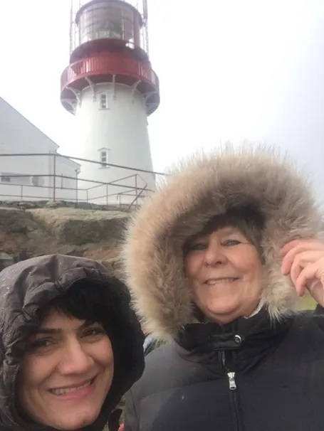 To ansatte fra utreiseteamet i Lindesnes.