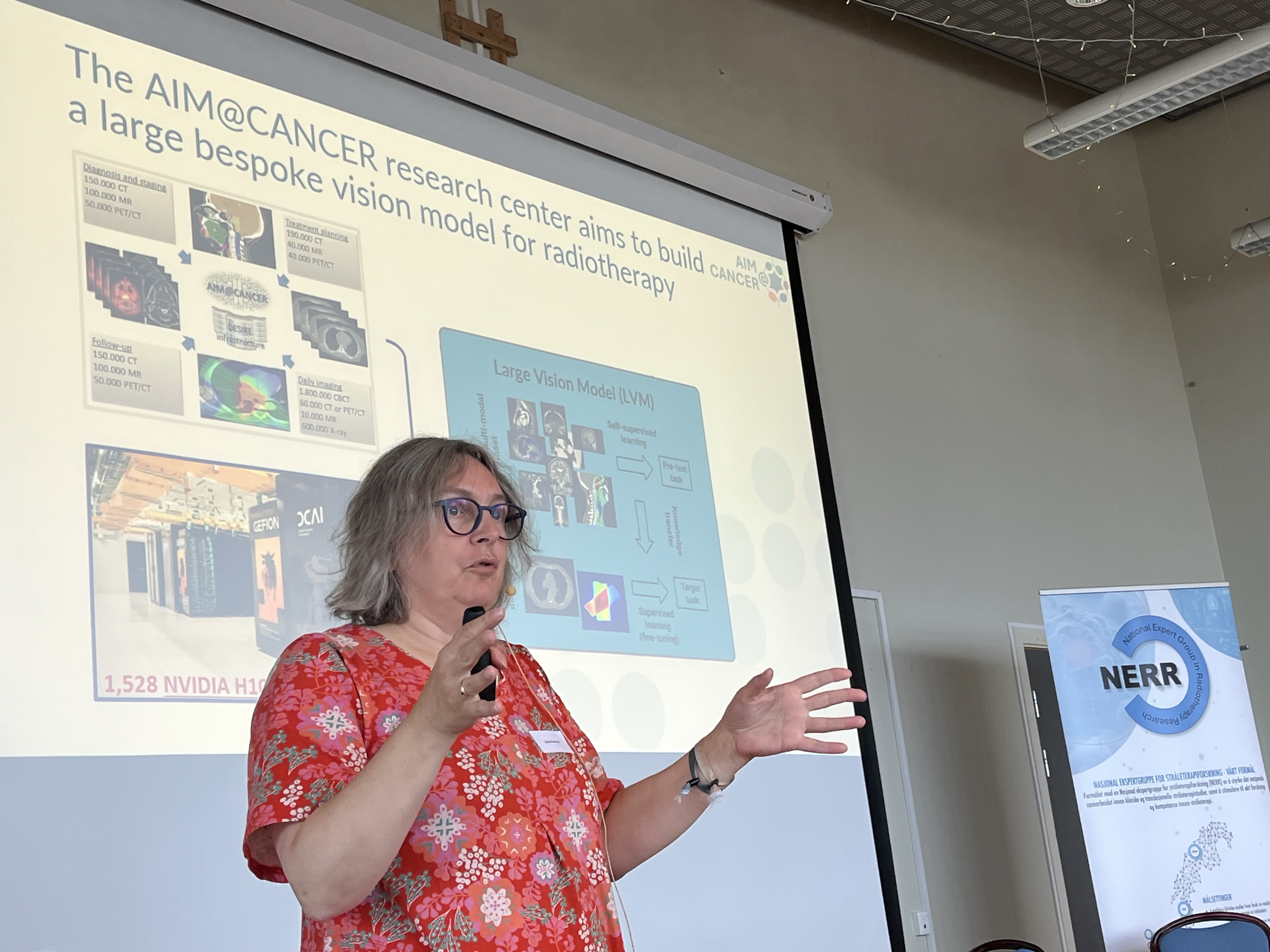 Stine Korreman som holder en presentasjon