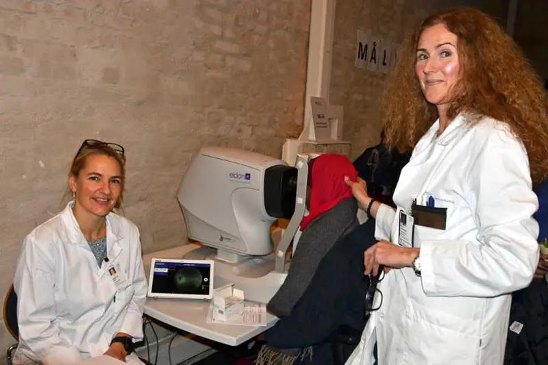 Foto av Maja Gran Erke og Mona Stokkeland