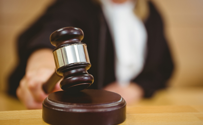 Et nærbilde av en gavel