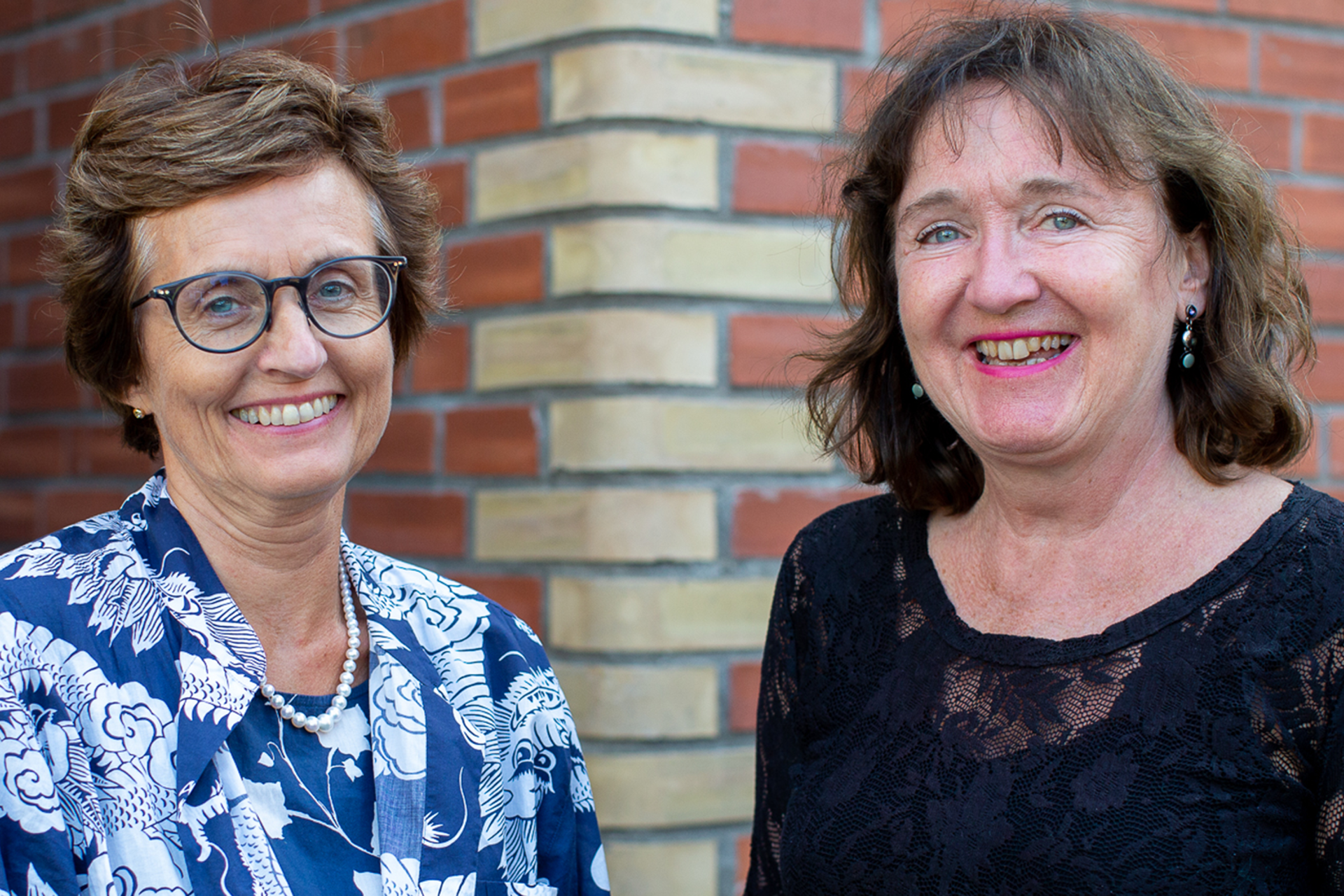 Foto av barnenevrolog Ingrid Helland ergoterapispesialist Berit Widerøe Njølstad