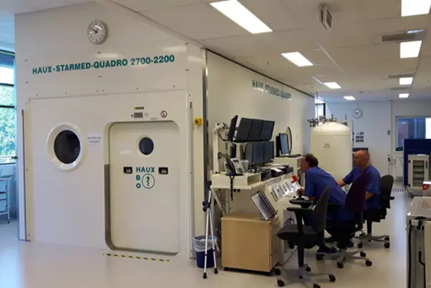 Foto fra trykkammerets utside