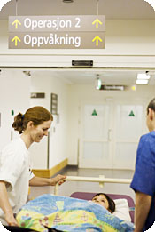 bildeserie av Lisa som også skal gjennom en operasjon