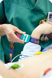 bildeserie av Lisa som også skal gjennom en operasjon