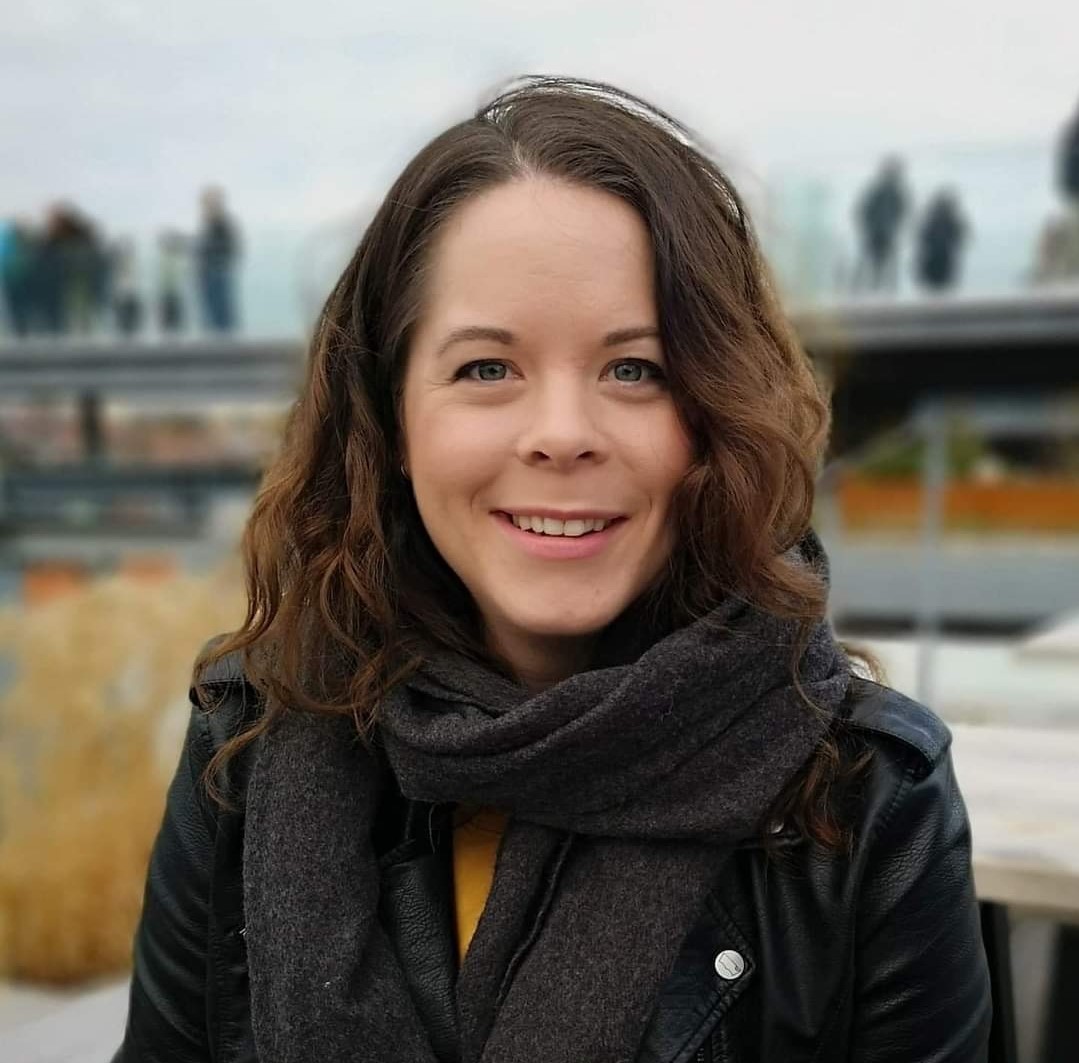 Bilde av en kvinne som smiler