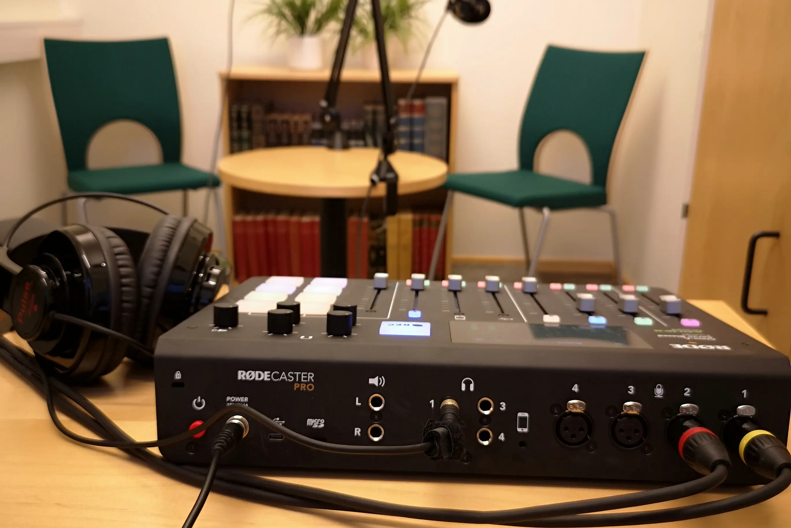 Bilde av podcast-utstyr