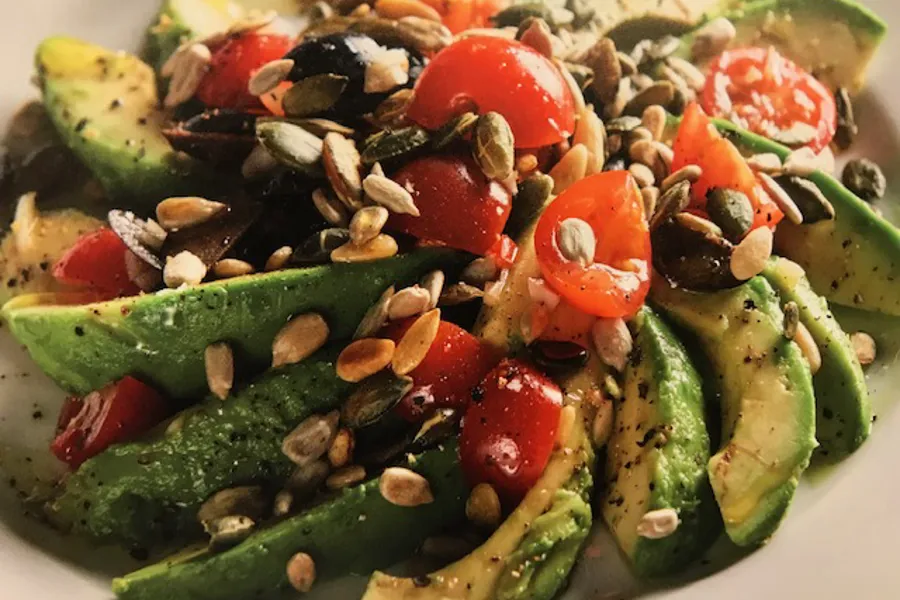 En tallerken med mat