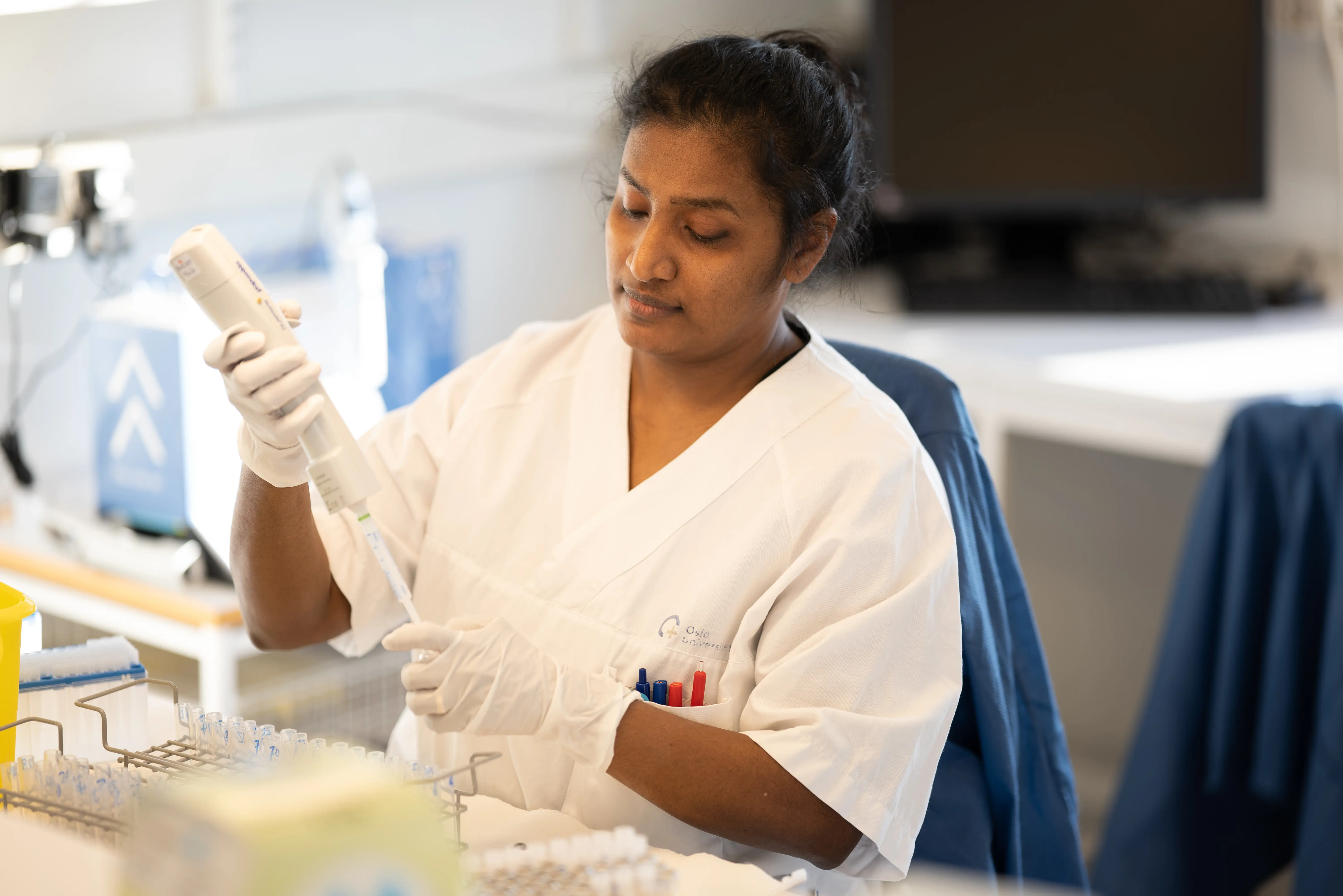 Pipettering av prøver til manuelle analyser