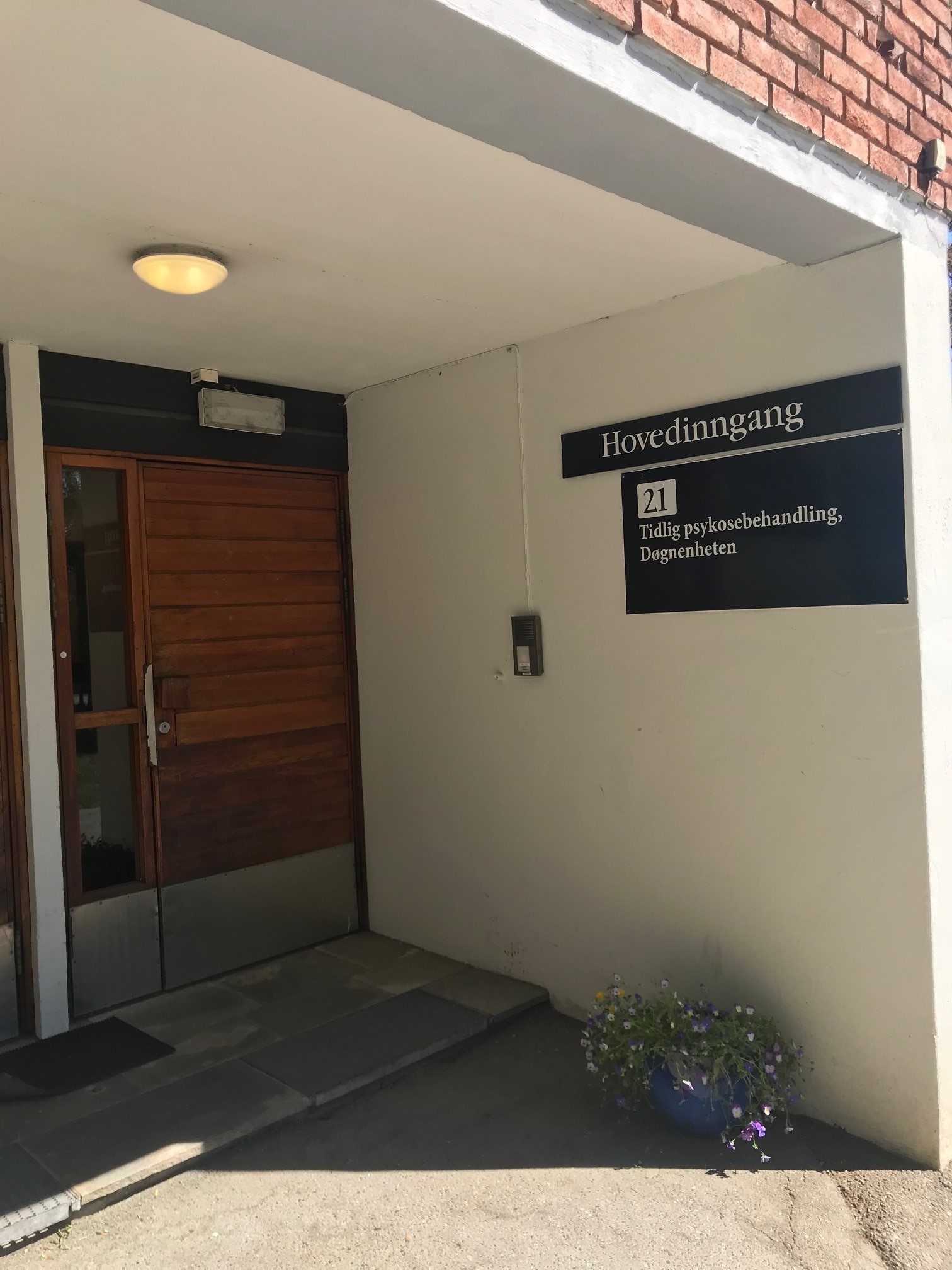 Foto av inngangen
