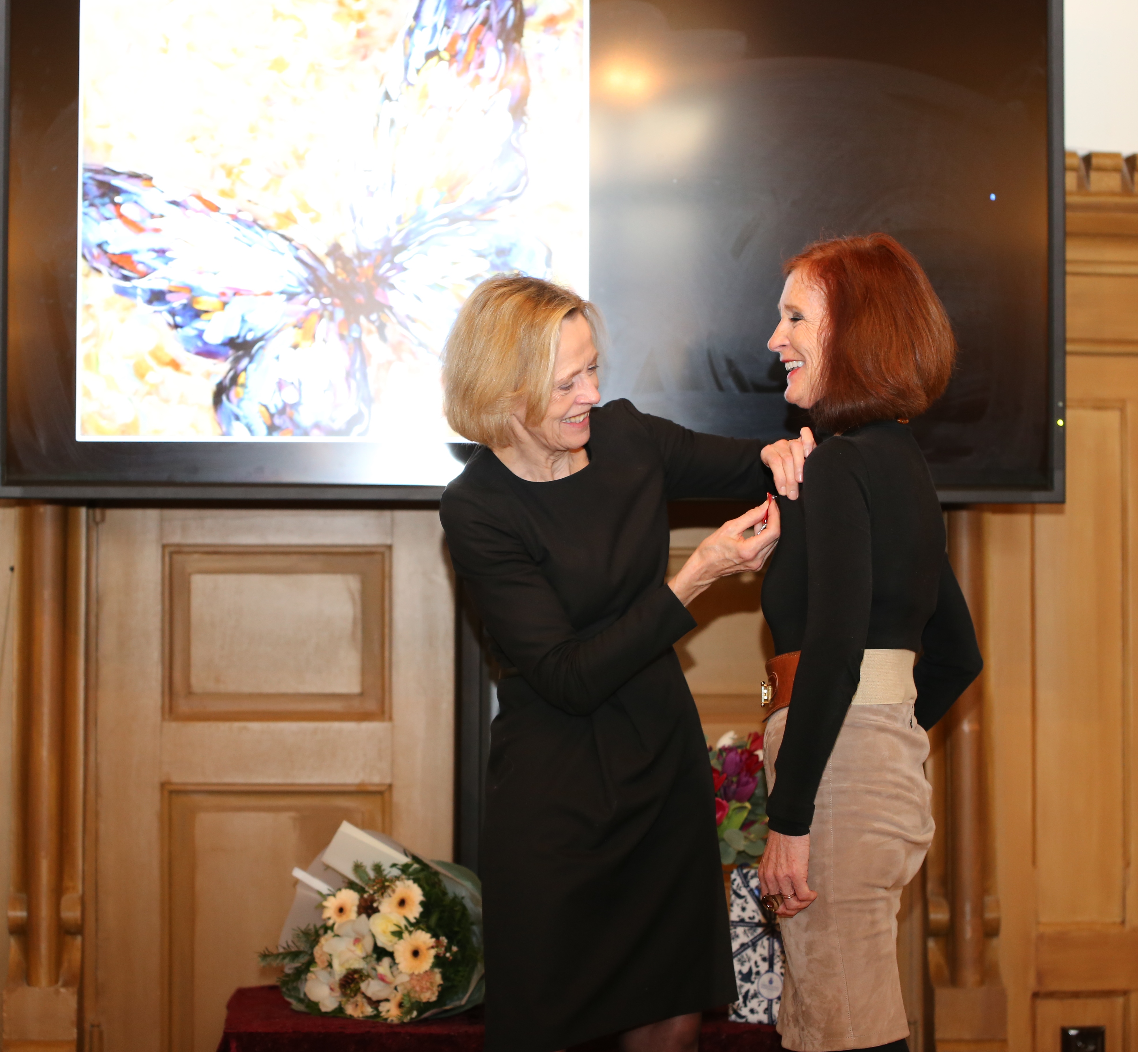 Klinikkleder Marit Bjartveit og Åse Minde