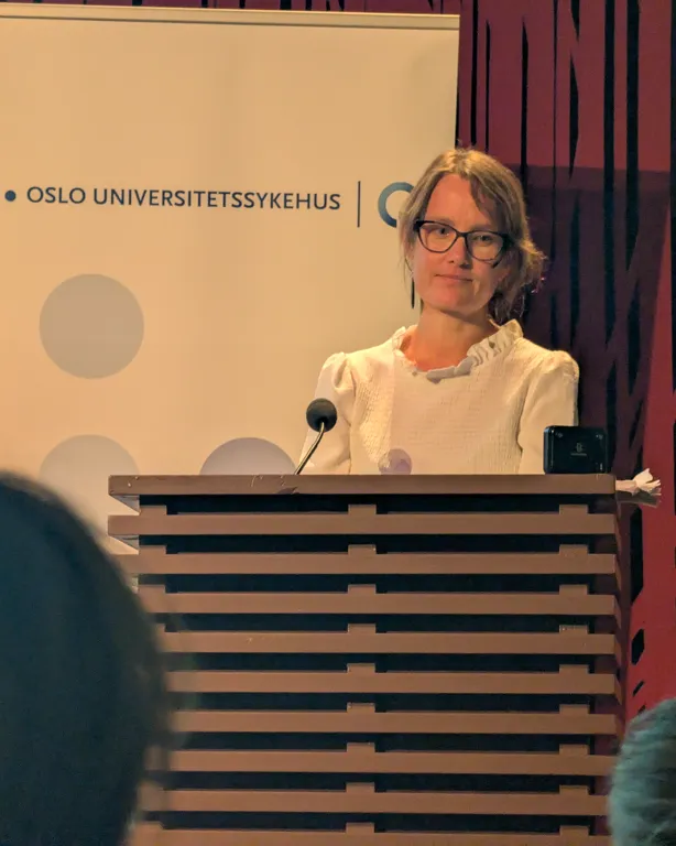 Bilde av Juni Raak Høiseth snakket om hvordan helsepersonell kan møte ungdoms digitale liv med nysgjerrighet og interesse.
