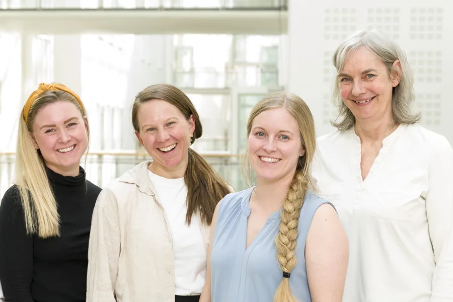 Forskerne Vilde Dåstøl, Sigrid Hestetun, Kristine Haftorn og professor Helga Sanner, som leder forskningsgruppen som står bak resultatene. Foto: Øystein Horgmo, OUS