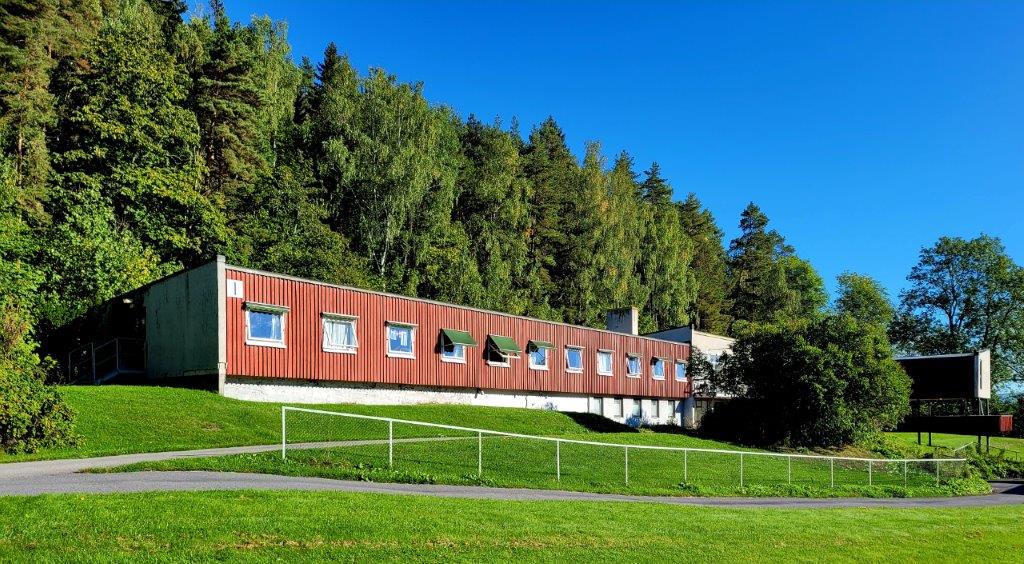 Utendørs sommerbilde av Post 1.