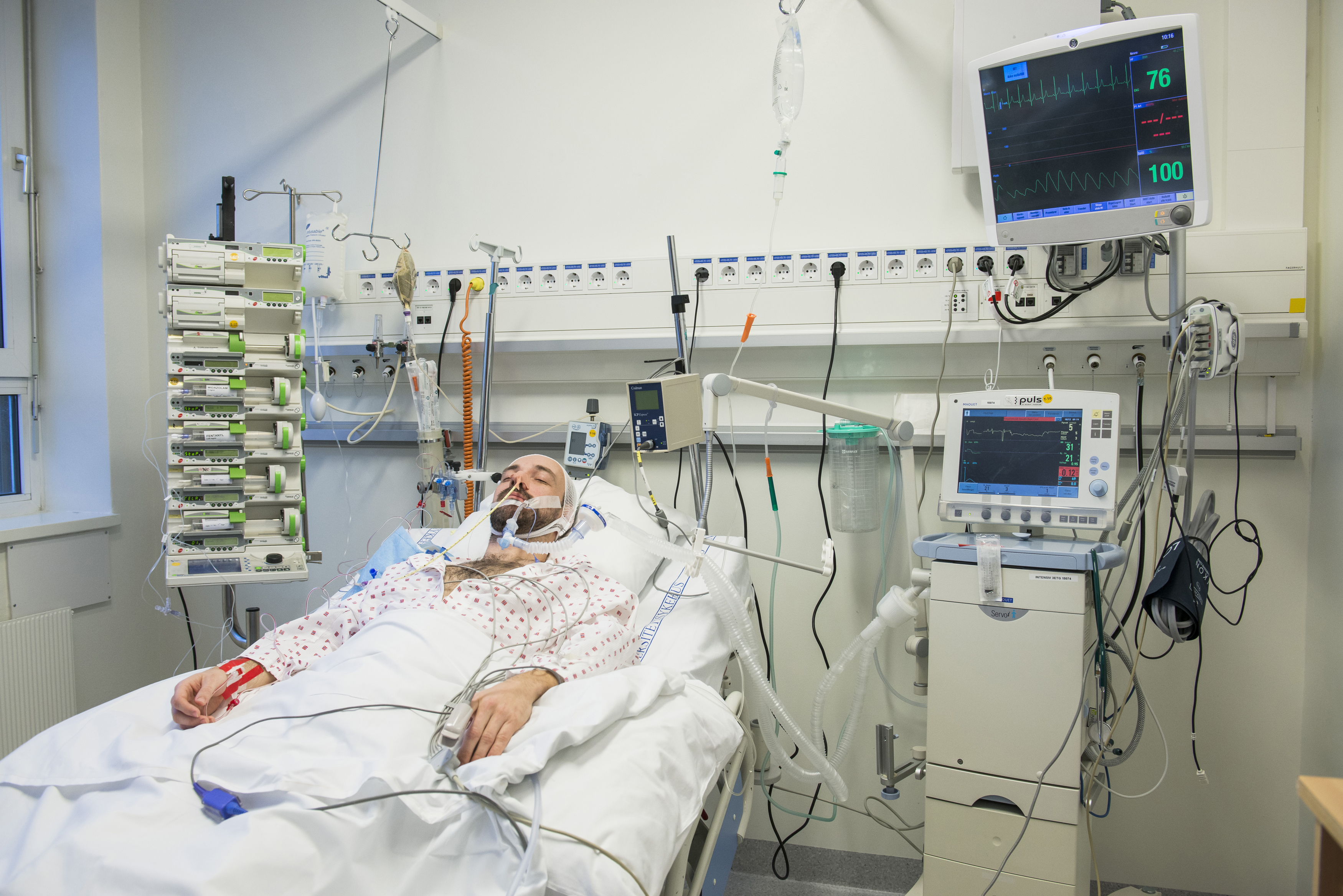Nevrointensivpasient i seng