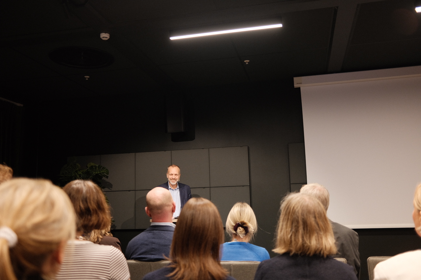 En person som holder en presentasjon