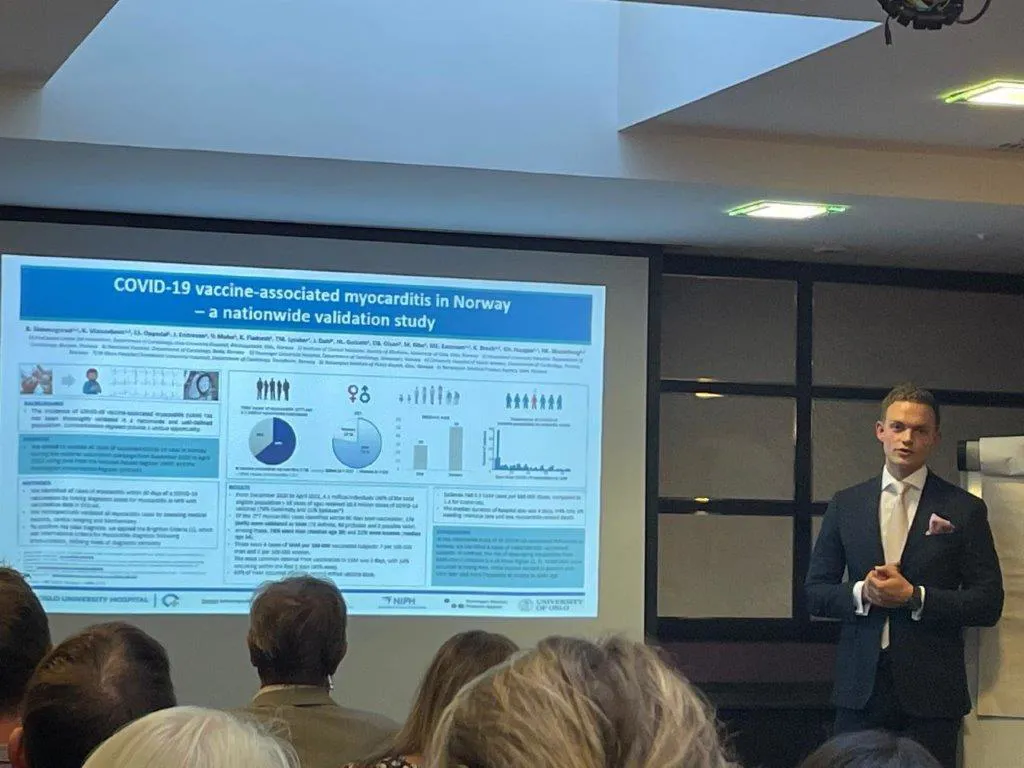 Bendik presenting his research on Covid-19 vaccine associated myocarditis
